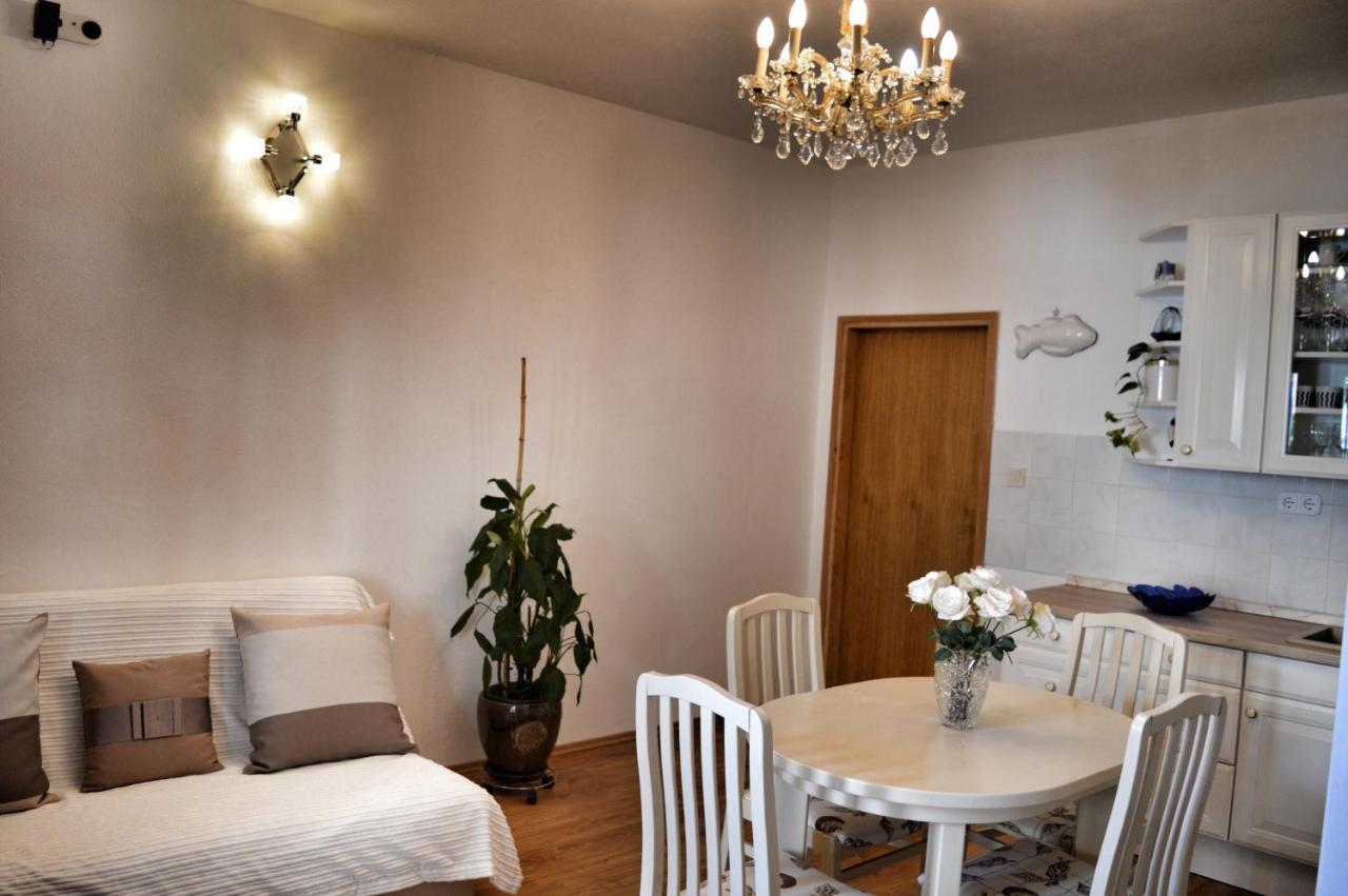 Apartment Nikolic Kaštela Eksteriør bilde