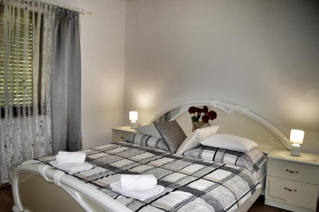 Apartment Nikolic Kaštela Eksteriør bilde